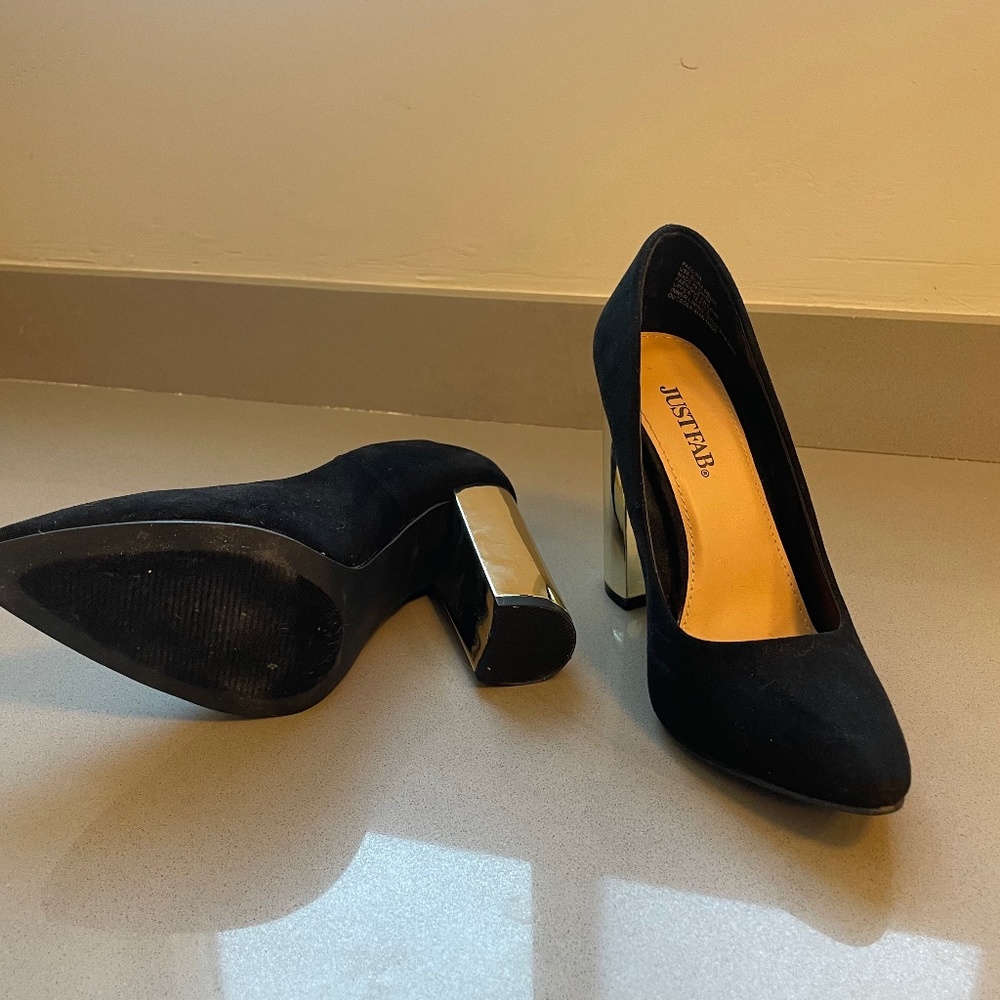 Suede nubuck pump gold heel